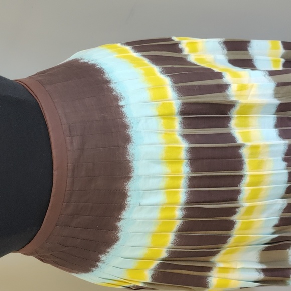 BCBG Max Azria Skirt Size 12 - Picture 2 of 7